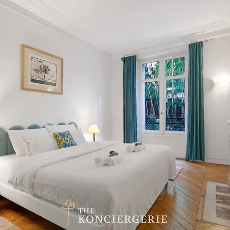 Apartment Bm -art De Vivre Haussmannien -square Moncey